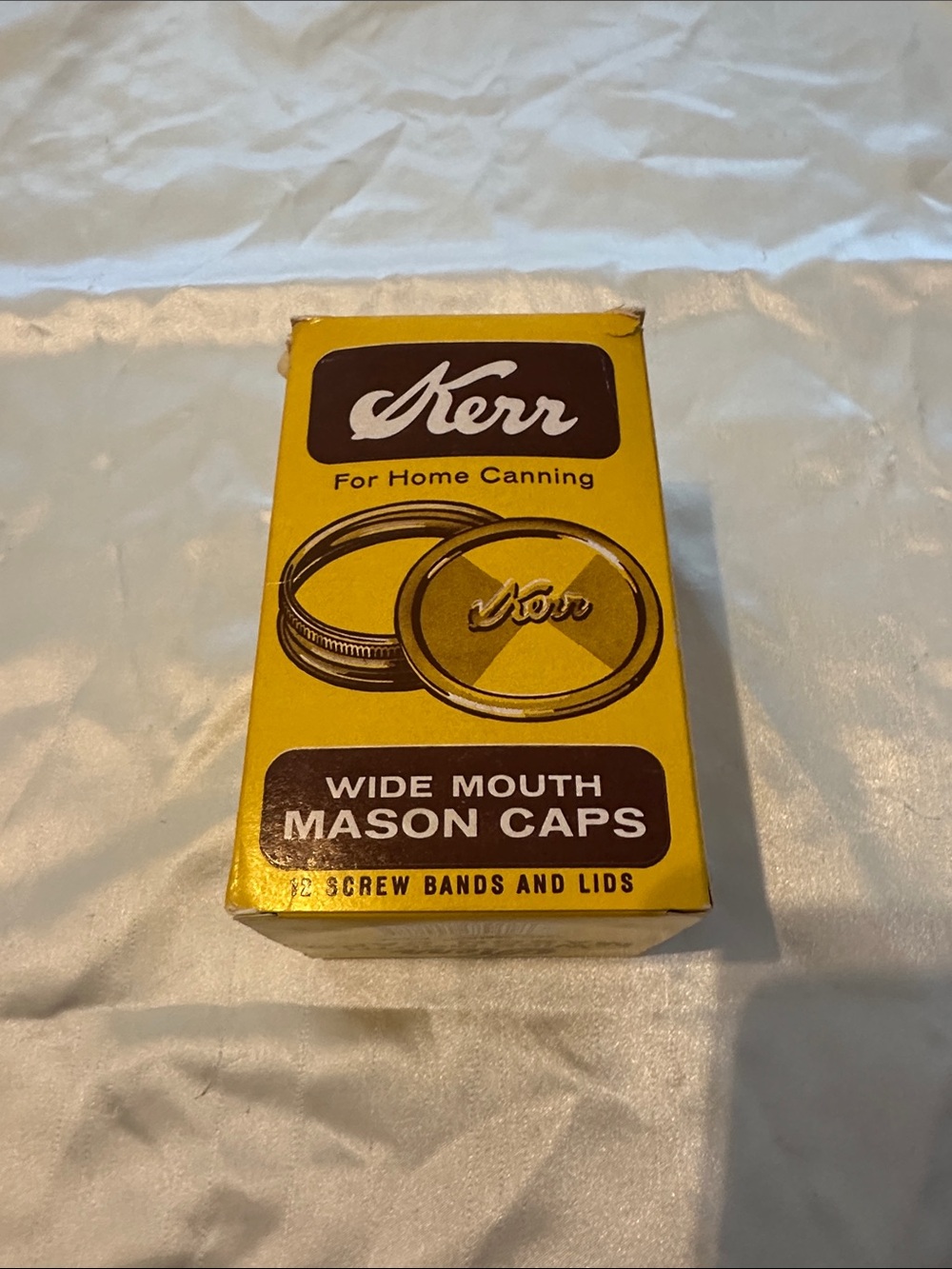 Wide Mouth Mason Caps & Screw Bands - Yellow